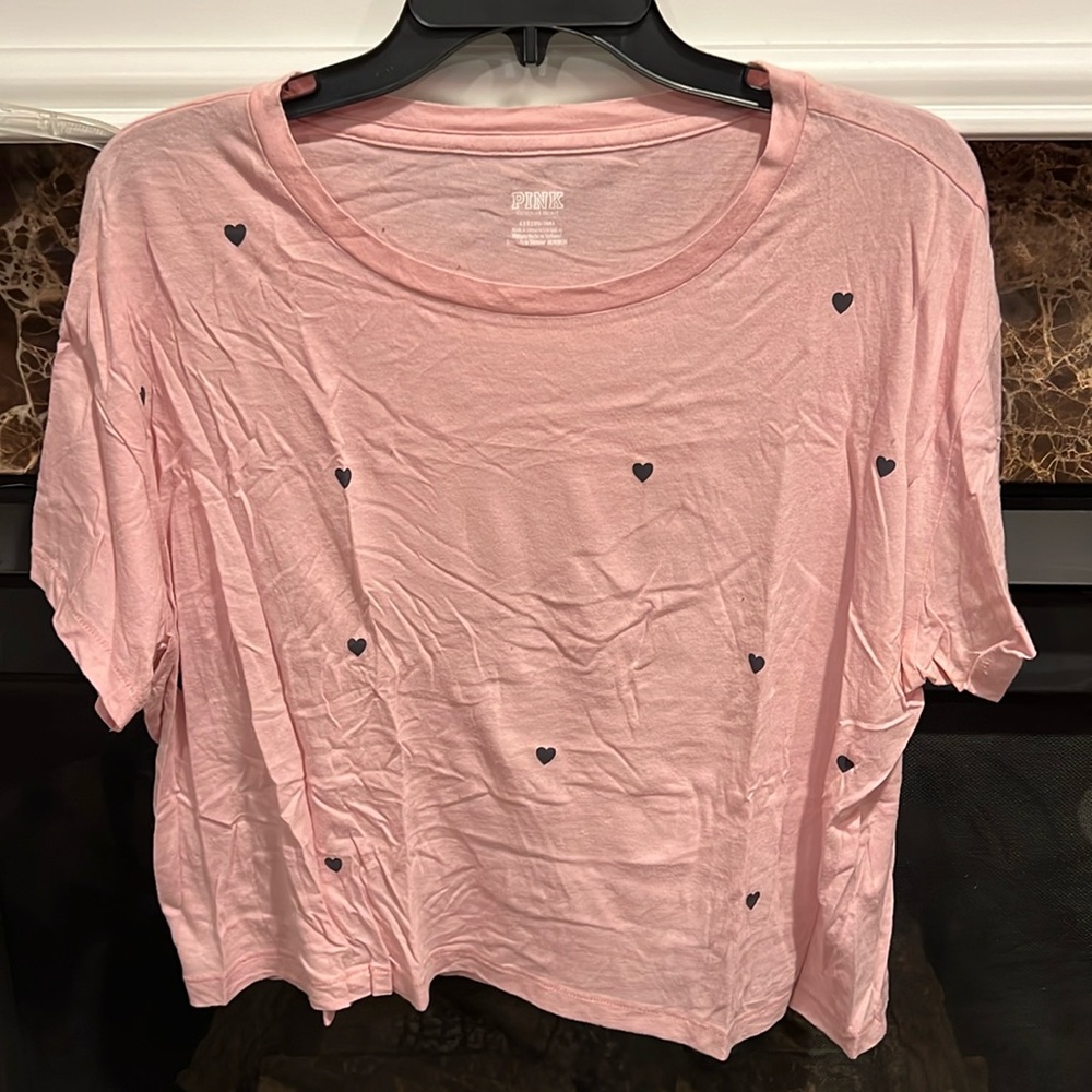 Victoria’s Secret PINK Short Sleeve Heart Tee